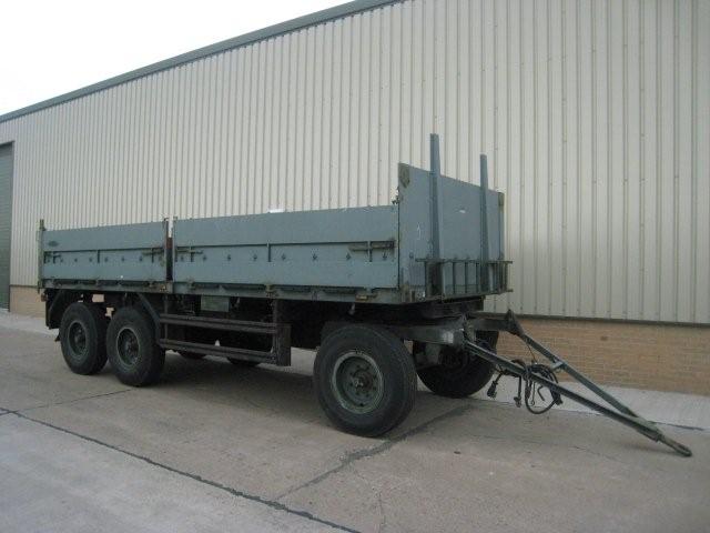 Ex Military - 10716 – Schmitz tri axle draw bar trailer