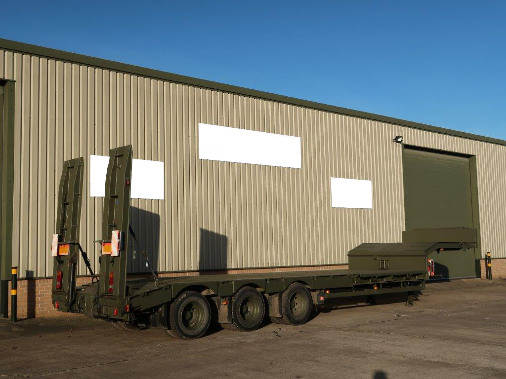 Ex Military - 50248 – Broshuis E2130 Tri Axle Step Frame Low Loader Trailer