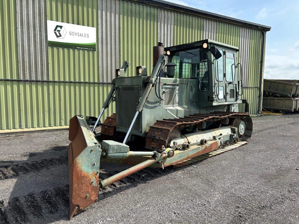 Hanomag D680E Dozer with Winch