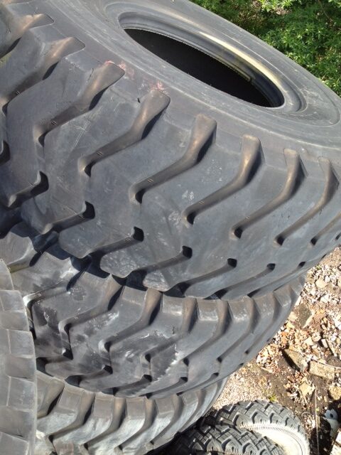 Bridgestone 29.5T35 VSTEEL (Used 75/80% Good)