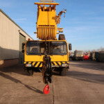 Liebherr LTM1120 crane Liebherr LTM1120 crane