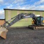 Volvo EC220 EL excavator