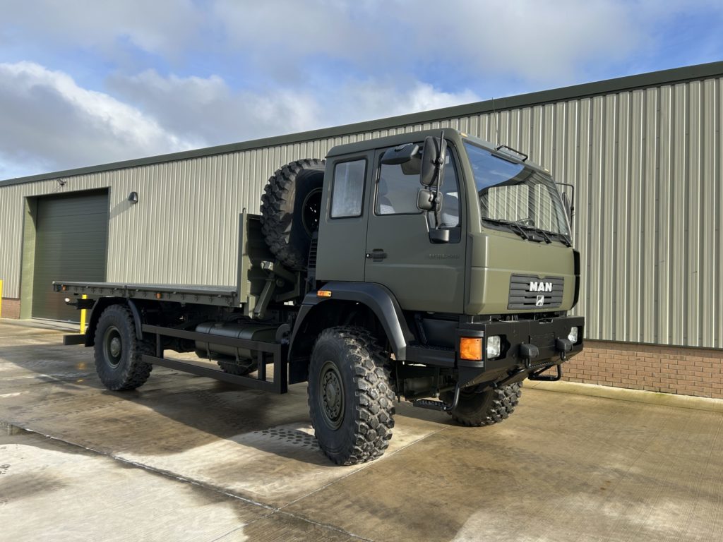 MAN 18.225 4x4 Cargo Truck 
